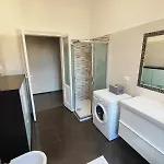 Intero Forum E Metro Milanofiori Daire